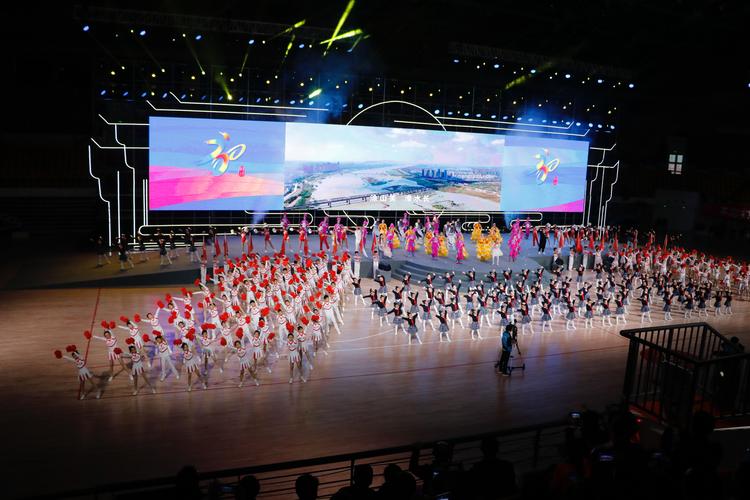 人墙后直钻 人墙后直钻