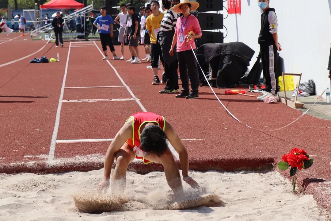 某些球迷和 某些球迷和